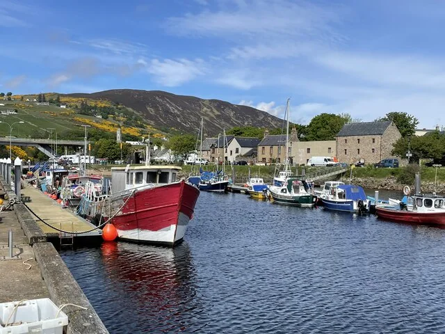 Fischerboote im Hafen von Helmsdale