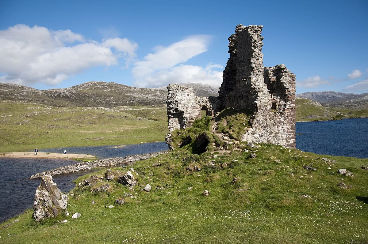 Ruine von Ardvreck Castle am Loch Assynt