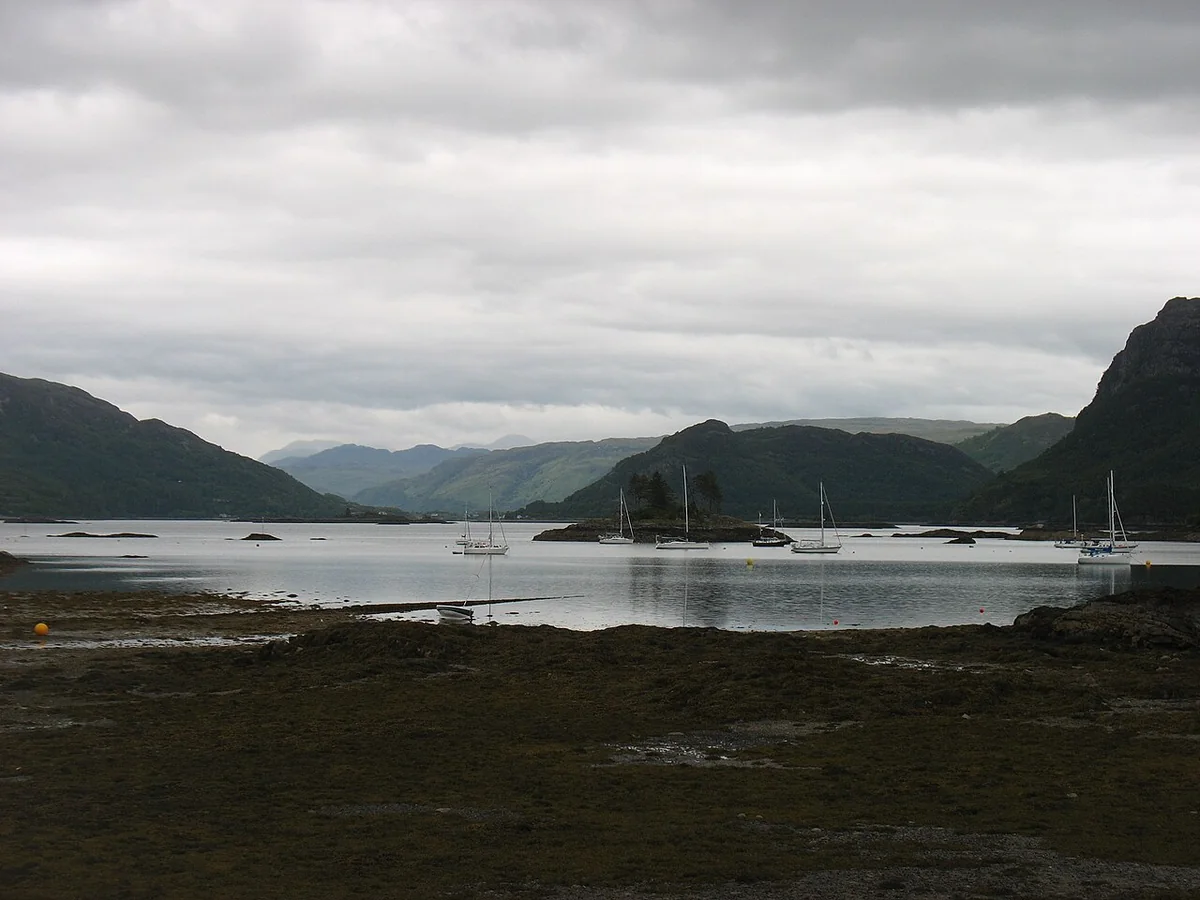 Plockton Harbour am Loch Carron